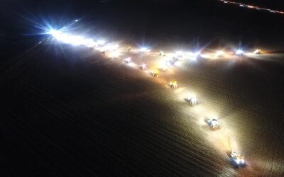 « Produire français : la Tour Eiffel des agriculteurs du Val-d’Oise s’illumine contre le Mercosur »